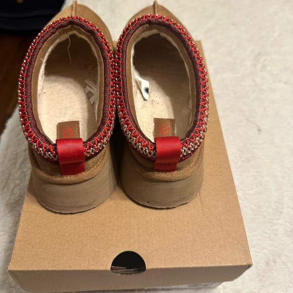 UGG Tasman Slippers size 6 - Picture 3 of 6